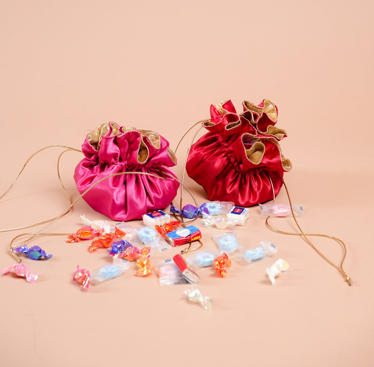 Colourful Drawstring Bag: بكشة ملونة