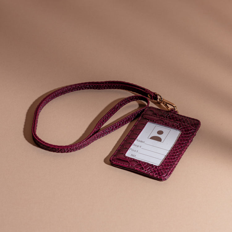 Ostrich leather Card Holder :حامل البطاقات من جلد النعام