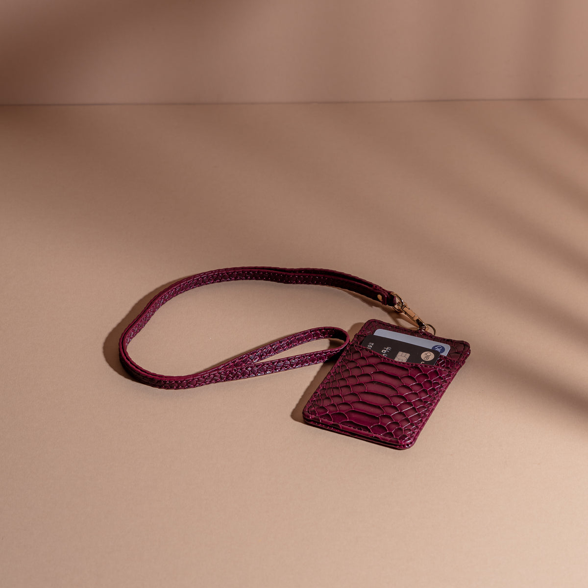 Ostrich leather Card Holder :حامل البطاقات من جلد النعام