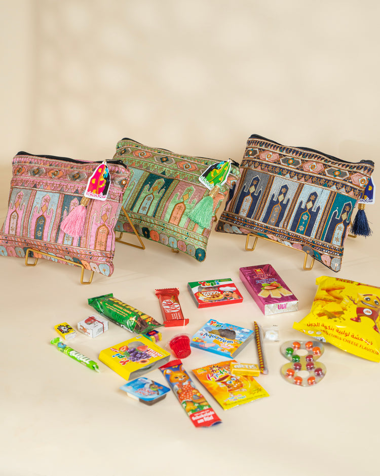 Luxury Architectural Arabesque Pouches: حقائب الأرابيسك المعمارية الفاخرة