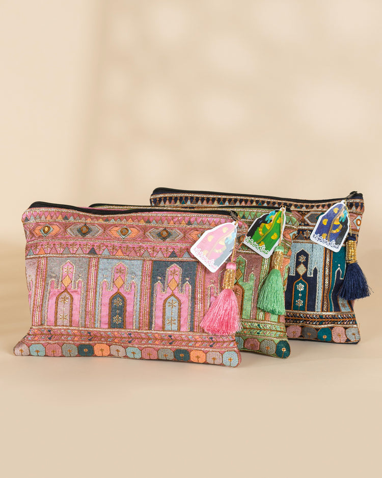 Luxury Architectural Arabesque Pouches: حقائب الأرابيسك المعمارية الفاخرة