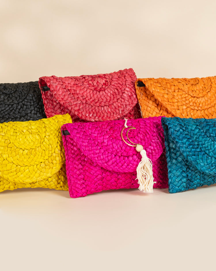 Luxury Straw Bags: حقائب الخوص الفاخرة