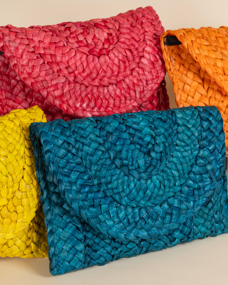 Luxury Straw Bags: حقائب الخوص الفاخرة