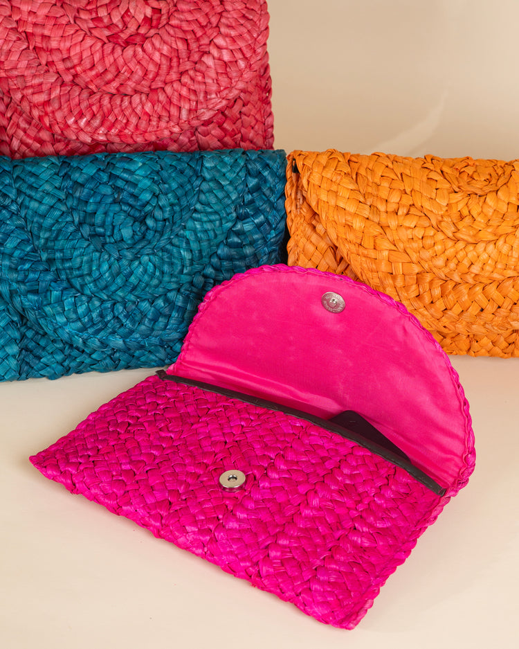 Luxury Straw Bags: حقائب الخوص الفاخرة