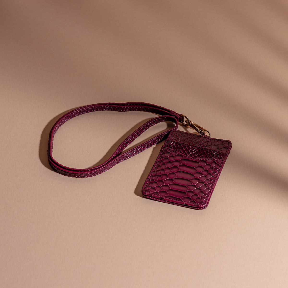 Ostrich leather Card Holder :حامل البطاقات من جلد النعام