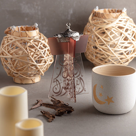 Ramadan Decorated Black Diffuser : مدخن أكريلك مزين بعبارة (ما يطيب البال إلا ريحة بخورك)