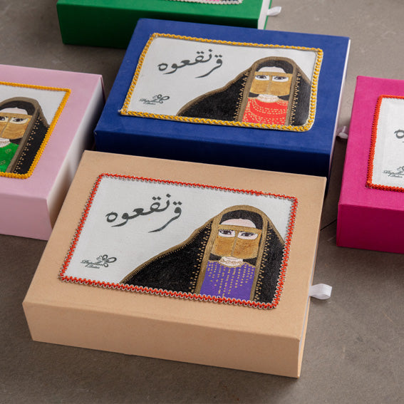 Velvet Batoola Box: علبة البطولة المخملية